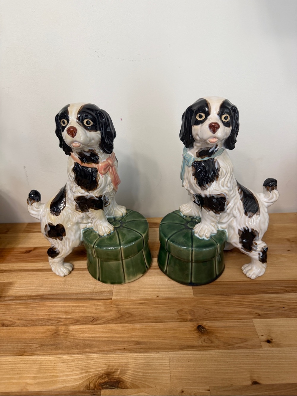 Vintage Staffordshire style King Charles dog figurines - pair
